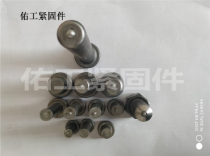 含紧一点h楼梯边做边走视频