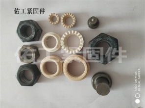 含紧一点h楼梯边做边走视频